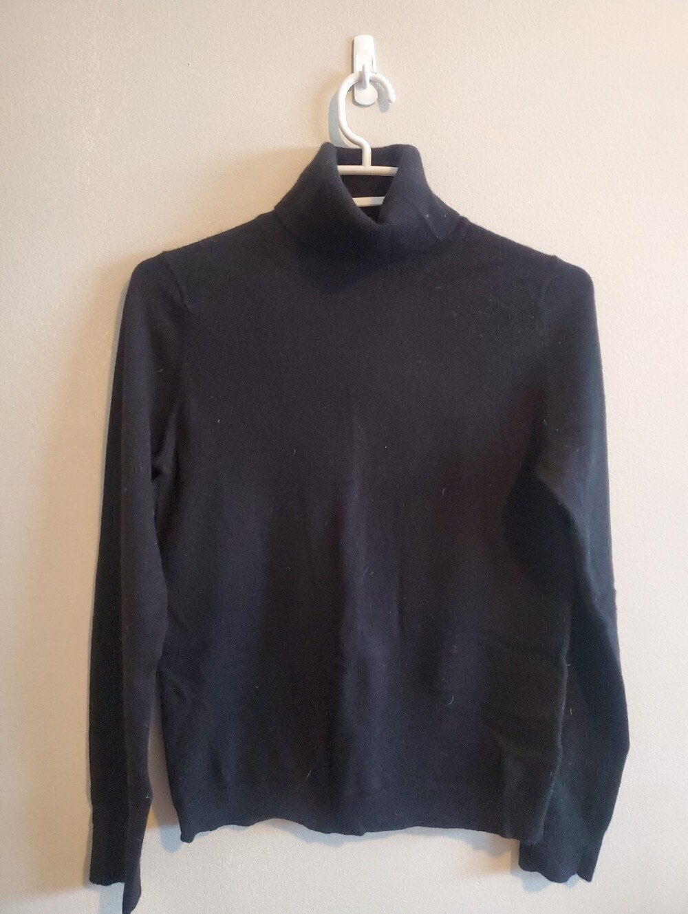 100% Cashmere Turtleneck Sweater
